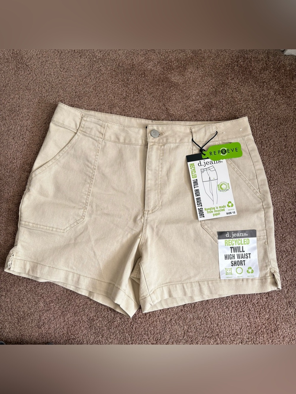 d. jeans Recycled Twill High Waist Shorts in Beige Khaki